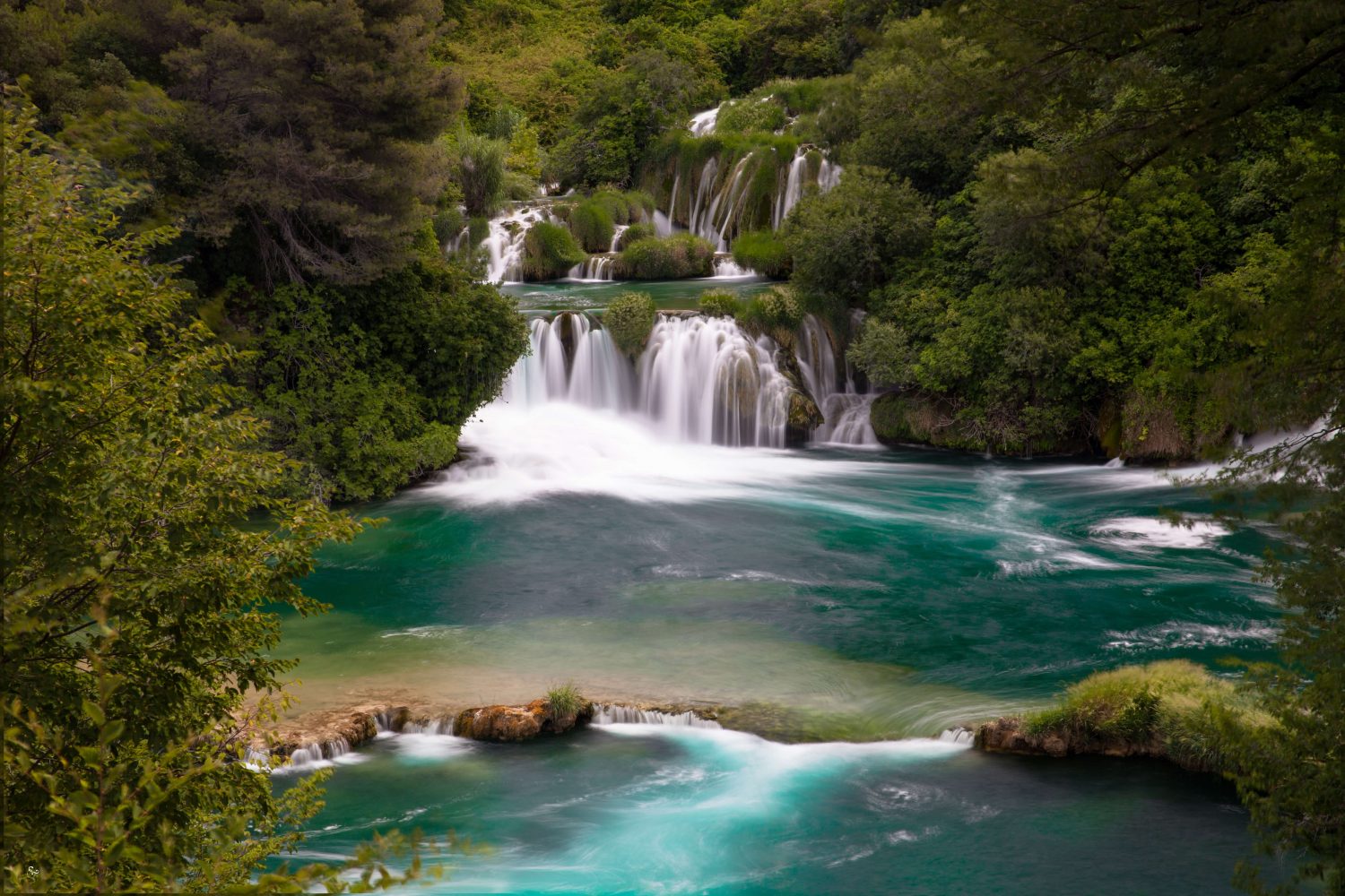 Waterfalls Krka National Park - Skradinski Buk Visovac Island Roški Slap - Nowhere & Everywhere - Sustainable Eco Green Slow Travel Europe Roadtrip